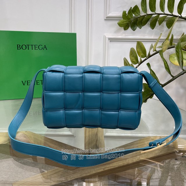 Bottega veneta高端女包 寶緹嘉小牛皮編織單肩斜挎包 BV經典款Cassette枕頭包  gxz1127